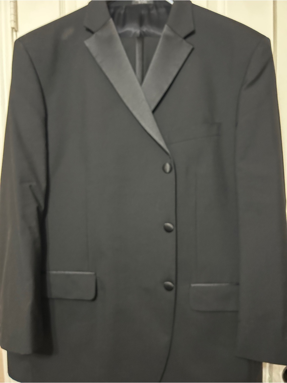 Jones New York Men’s Classic Tuxedo